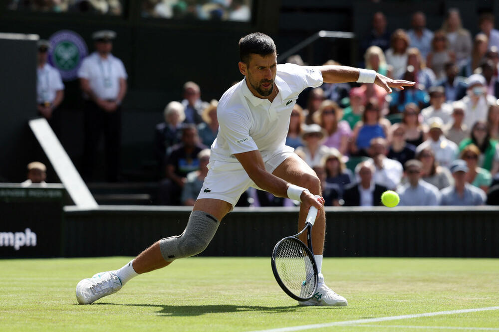 Đokoviću trebalo tri sata da dobije nepozantog mladića, Foto: REUTERS