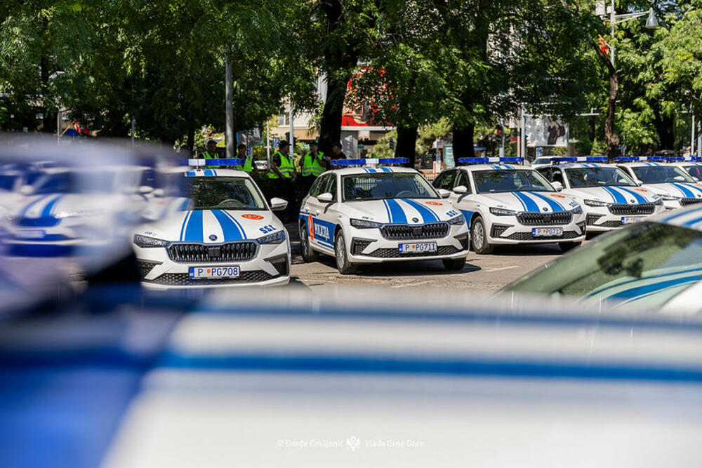<p>"Na ovaj način naša policija dobija pouzdana i moderna vozila, po najvišim standardima bezbjednosti, koja omogućavaju efikasniji rad i povećanu sigurnost u obavljanju policijskih zadataka"<br /> </p>