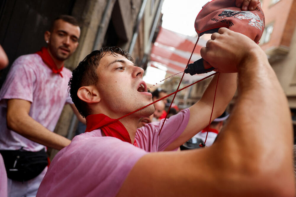 <p>Festival je ovjekovječio slavni Ernest Hemingvej u romanu "Sunce se ponovo rađa".</p>