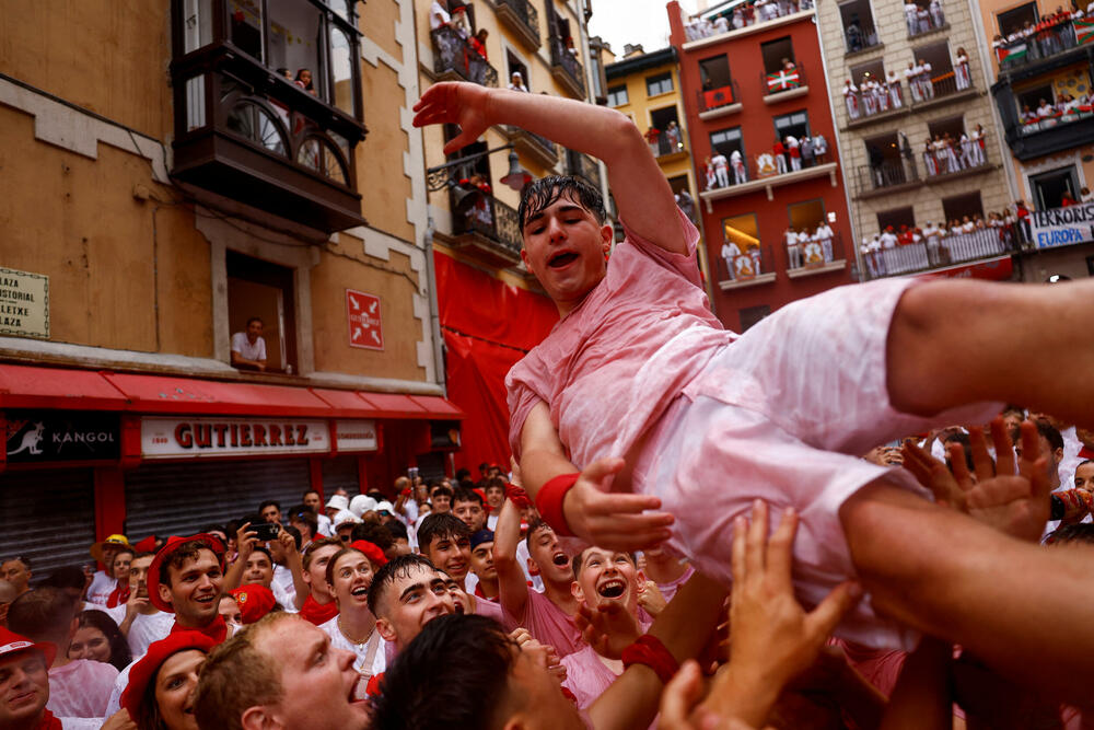 <p>Festival je ovjekovječio slavni Ernest Hemingvej u romanu "Sunce se ponovo rađa".</p>