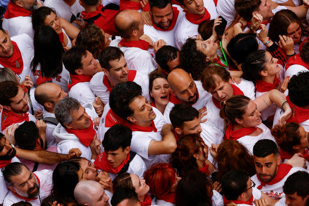 <p>Festival je ovjekovječio slavni Ernest Hemingvej u romanu "Sunce se ponovo rađa".</p>