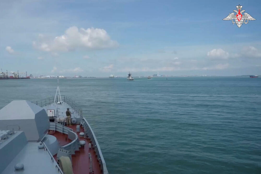 Ruska korveta ulazi u kinesku luku, Foto: Reuters