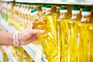 Kina: Skandal s jestivim uljem prevoženim u cisternama za gorivo