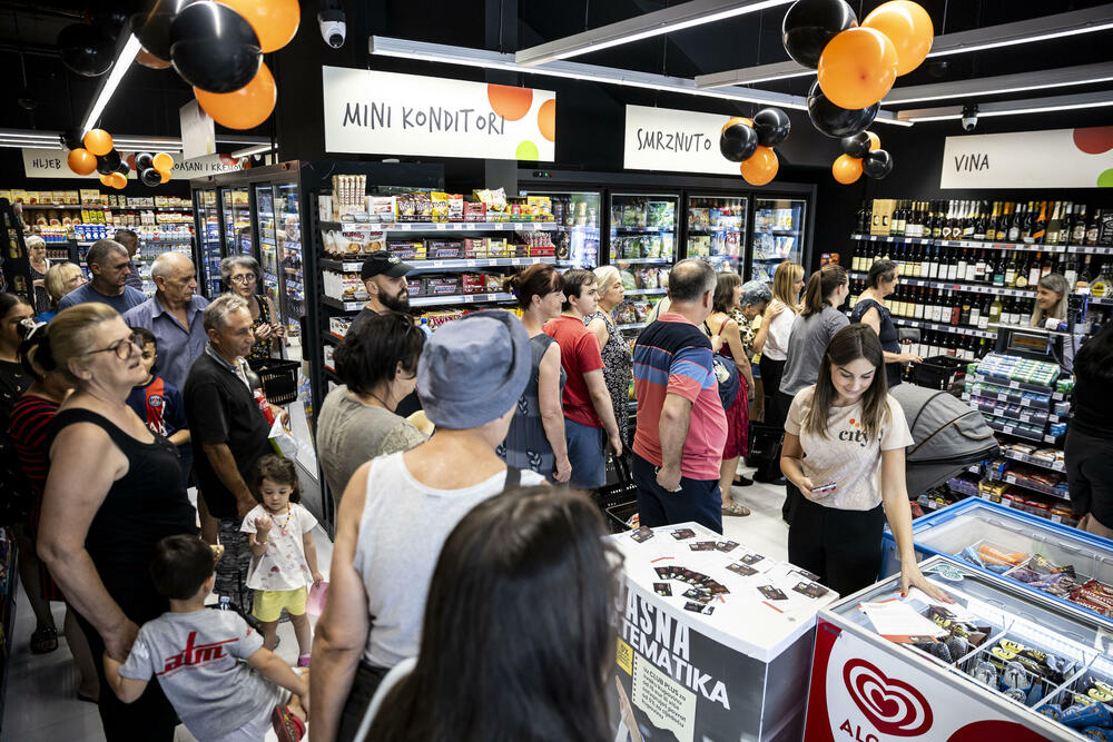 <p>Uživajte u kvalitetnoj usluzi, širokom asortimanu i fantastičnim popustima u renoviranom City marketu!</p>