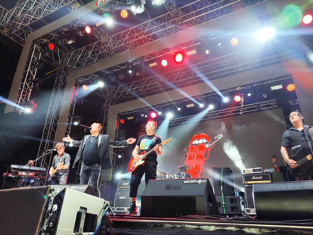 <p>"Lake fest ima dobre emocije i ovdje je zaista lijepo doći", kazao je Bebek</p>