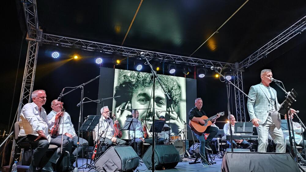 <p>Cilj koncerta je bio, kako je istakao predsjednik Savjeta MZ Župa Dragoljub Radulović, ne samo da podsjete na pomenute muzičare, već i da skrenu pažnju na ljude koji su okupljali, a ne dijelili, koji su na „lijep način promovisali Nikšić ma gdje bili“</p>