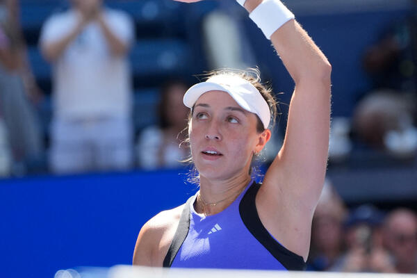 Pegula bolja od Arine za finale u Berlinu