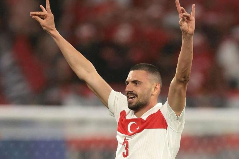 Turski predsednik Erdogan je branio fudbalera Demirala zbog pozdrava Sivih vukova, Foto: Getty Images