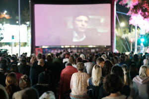 Ministarstvo ljudskih i manjinskih prava: Prekid projekcije filma...