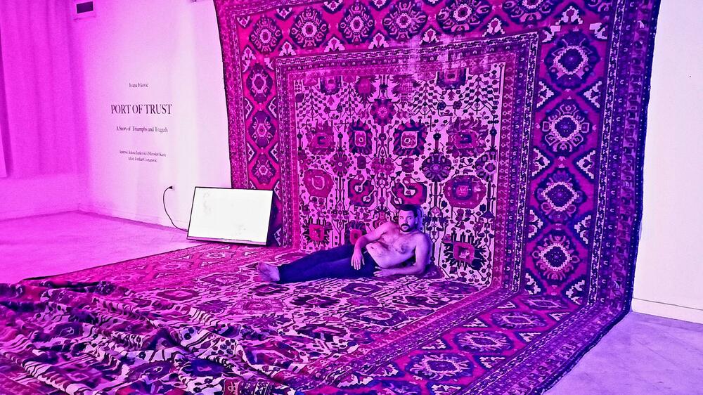 <p>Ivana Ivković na FIAT-u predstavila drugi segment multimedijalnog projekta “Luka povjerenja”, sjutra slijedi performans u Modernoj galeriji</p>