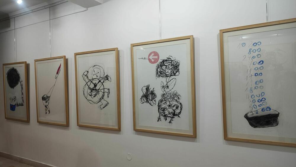 <p>Izložba slika, crteža i skulptura &ldquo;Duboki vid Žarka Bjelice&rdquo; otvorena je u &ldquo;Galeriji A&rdquo;</p>