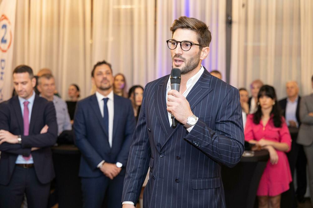 Pejanović, Foto: Dr Vuk Kadić &ndash; Pokret Naprijed &ndash; Za Podgoricu i porodicu