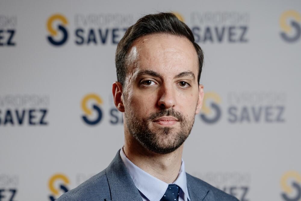 Zirojević: Zlonamjerno je status istaknutih kulturnih stvaralaca...