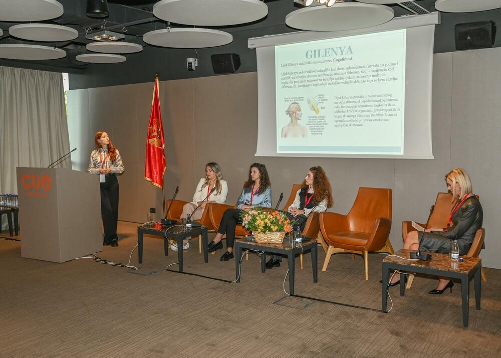 <p>Iz KCCG je saopšteno da je prvi simpozijum Crnogorskog udruženja neuroloških medicinskih sestara i tehničara (CUNMST), koji je formiran u maju ove godine, održan u subotu u Podgorici</p>