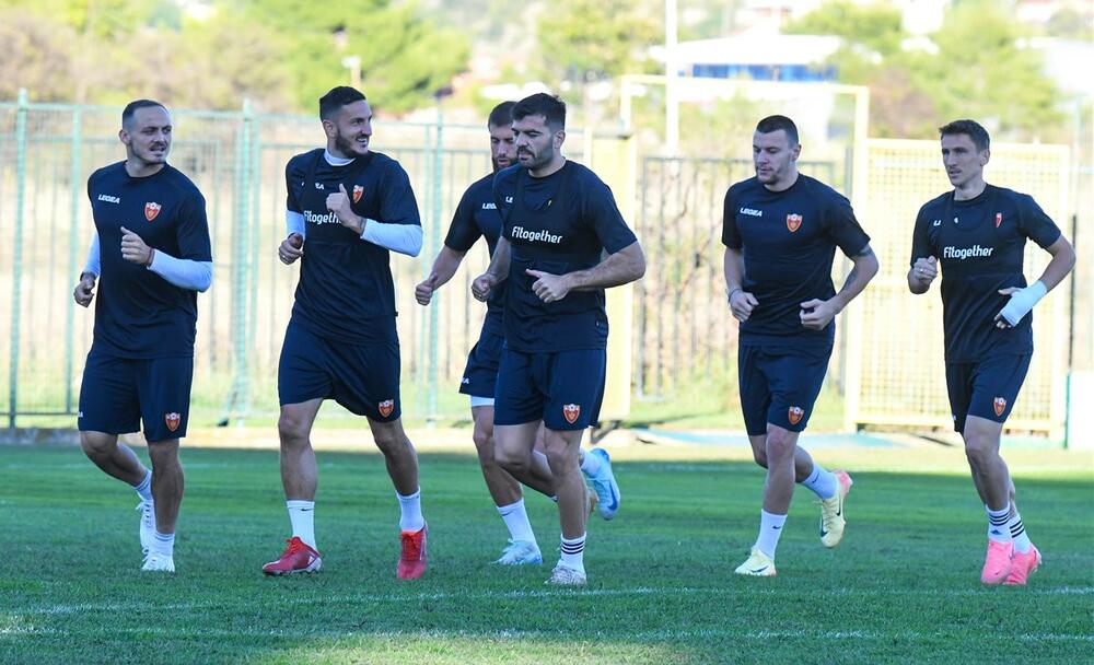 <p>"Sokoli" nastavili pripreme za nove izazove u Ligi nacija, štoper Rubina se oporavio i predvodiće odbranu našeg reprezentacije u Samsunu i Kardifu</p>