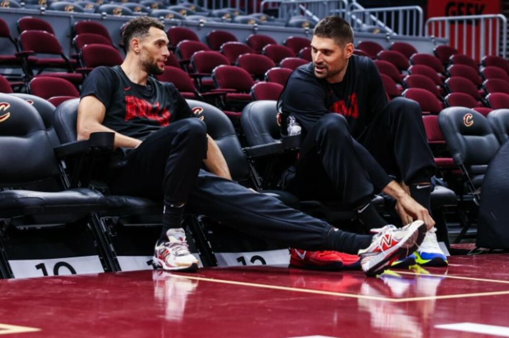 Vučević i Lavin pred jedan od mečeva Bulsa u predsezoni, Foto: Chicago Bulls/X