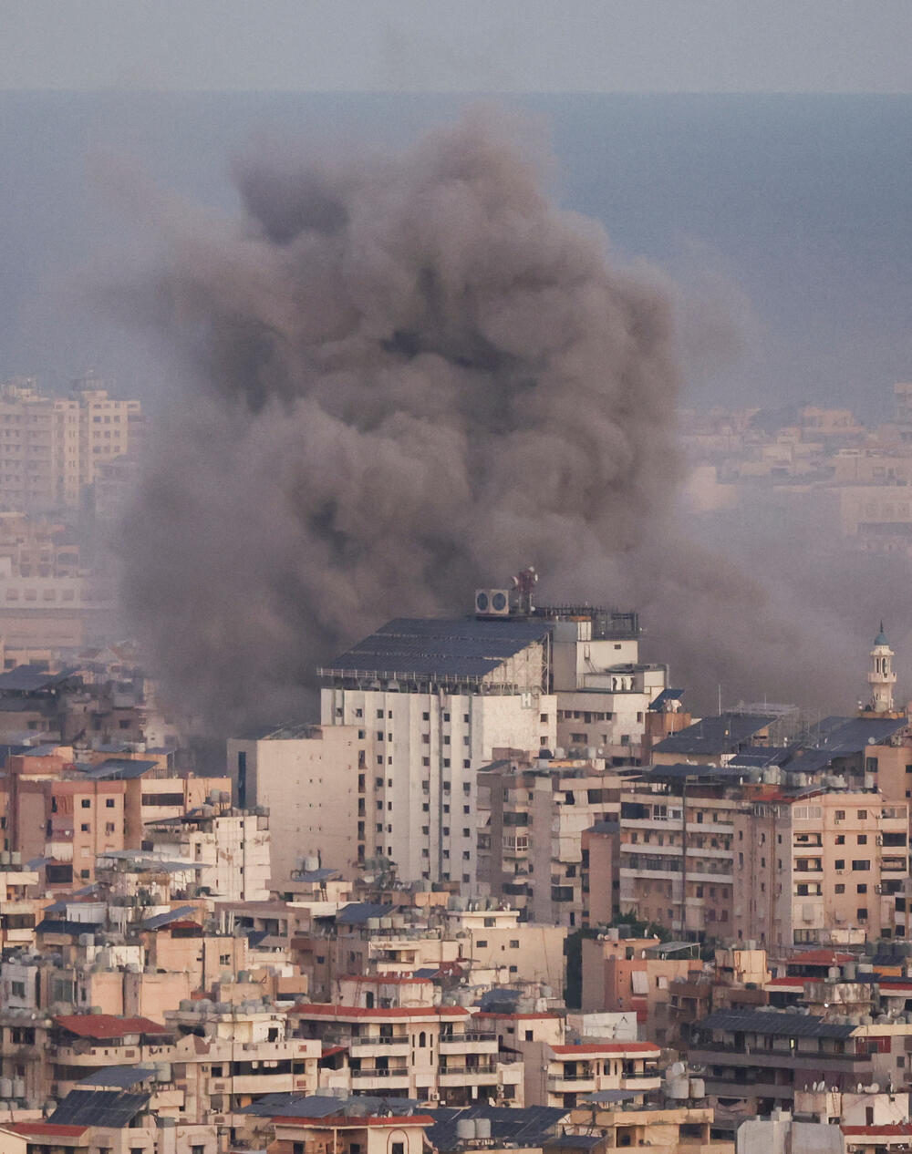<p>Ministarstvo zdravlja u Gazi je danas saopštilo da je 87 ljudi poginulo ili nestalo pod ruševinama, a 40 je ranjeno poslije napada na Beit Lahiju na sjeveru Pojasa Gaze</p>