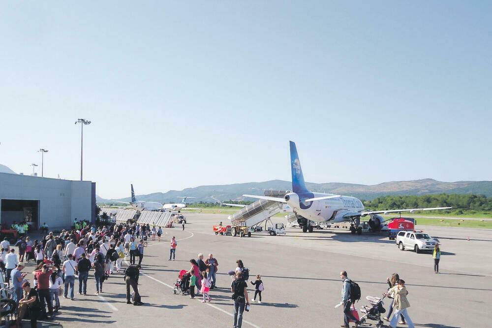 Aerodrom Tivat, Foto: Siniša Luković