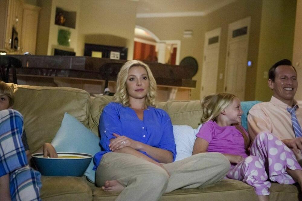 Slika porodične idile u “Home, sweet hell”, Foto: Alpha Coders