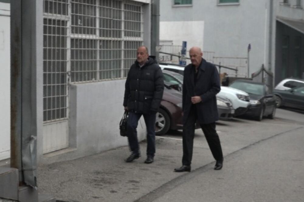 Puletić(desno) sa advokatom dolazi na suđenje, Foto: Jadranka Ćetković
