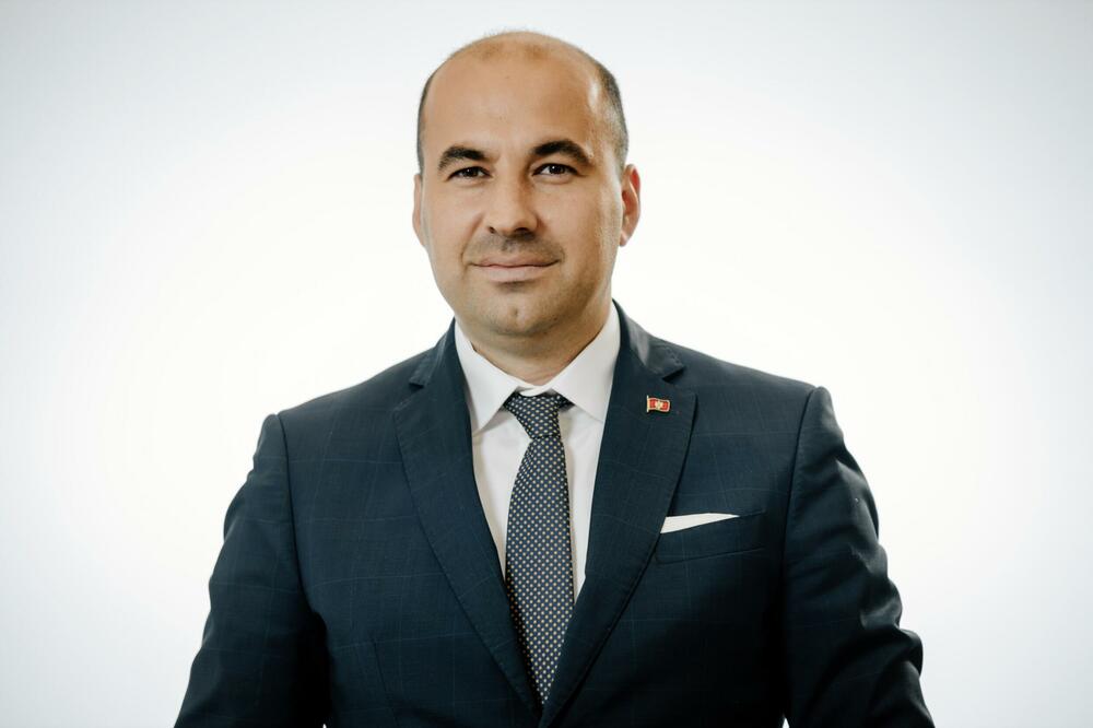 Rađenović: Osnovni sud potvrdio do koje mjere su nestručni ljudi...