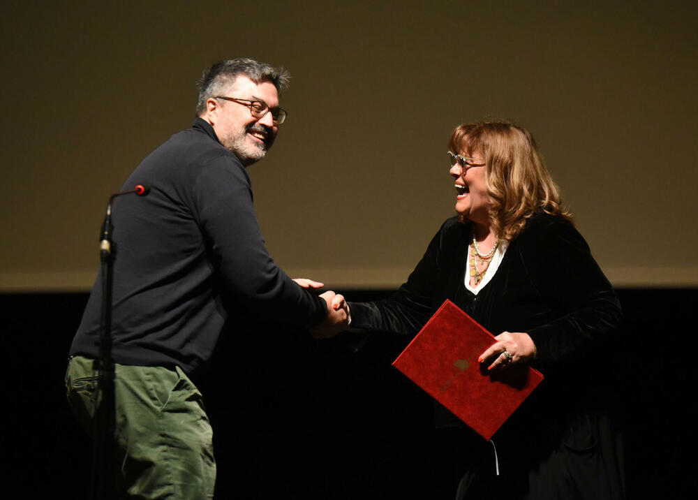 <p>Gran pri za najbolju mušku i žensku epizodnu ulogu dobili su Vasil Zafirčev i Varja Đukić, gran pri za najbolji partnerski odnos na sceni dodijeljen Milanu Kovačeviću i Aljoši Đidiću</p>