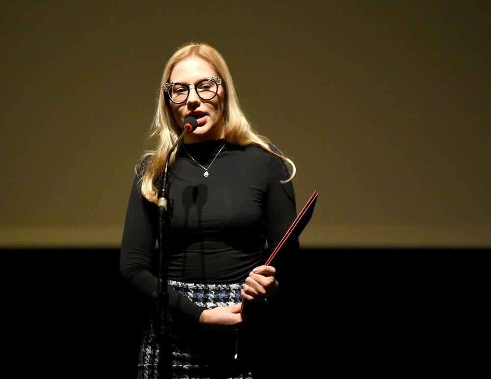 <p>Gran pri za najbolju mušku i žensku epizodnu ulogu dobili su Vasil Zafirčev i Varja Đukić, gran pri za najbolji partnerski odnos na sceni dodijeljen Milanu Kovačeviću i Aljoši Đidiću</p>