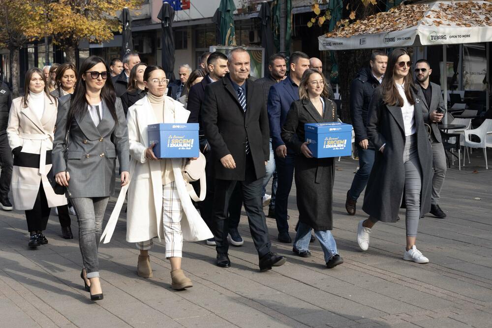 <p>"Ovo je grad koji zaslužuje odgovorne ljude koji imaju i srce i znanje za Berane", kazao je nosilac liste Miro Nedić</p>