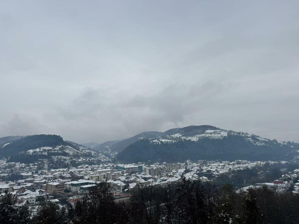 <p>Iz Zavoda za hidrometeorologiju i seizmologiju su najavili da će u planinskim oblastima na sjeveru biti susnježice i snijega</p>