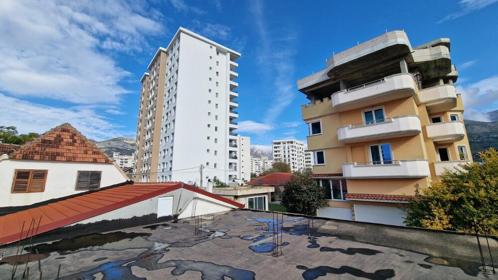 <p>"Vrhunac najblaže rečeno neodgovornog odnosa prema njima predstavlja ponuđeno obeštećenje koje definitivno neće i ne može biti mjera za štetu koju će ove porodice pretrpjeti", kažu iz Demokrata</p>