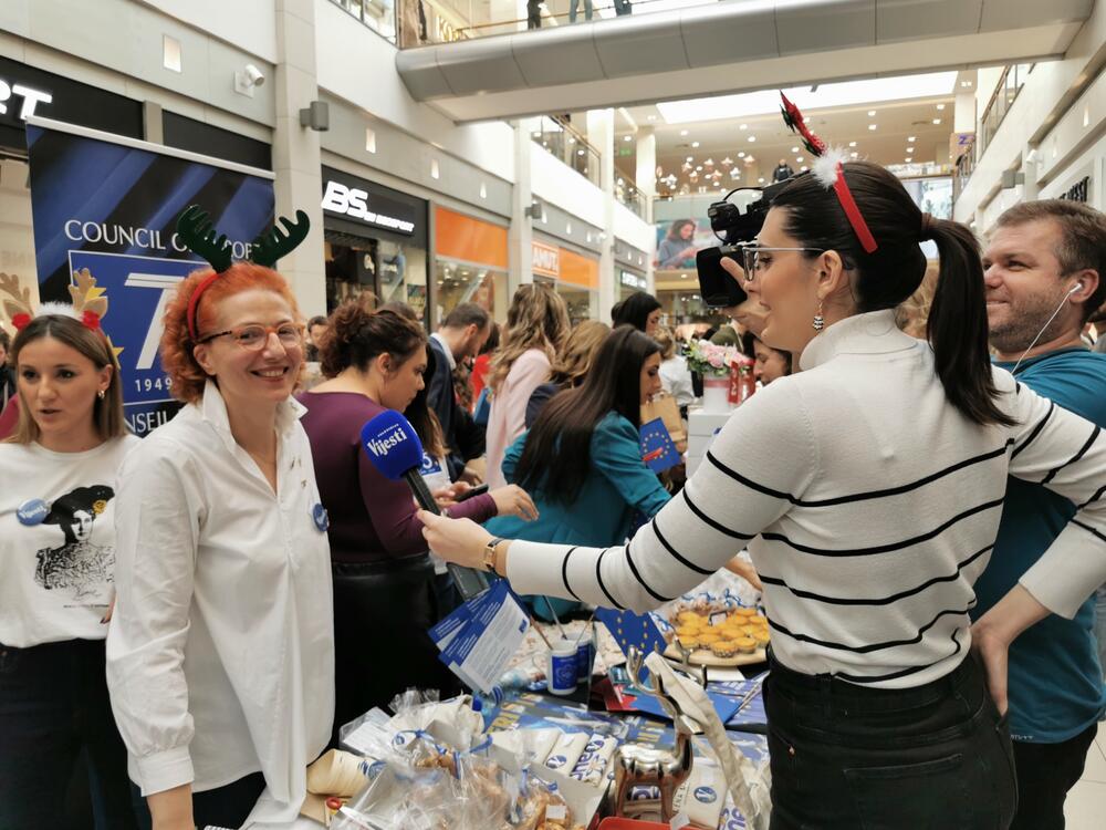 <p>Prikupljena sredstva biće uložena u unapređenje obrazovanja, kao i za zaštitu žena, kazala je prva dama Crne Gore Milena Milatović</p>