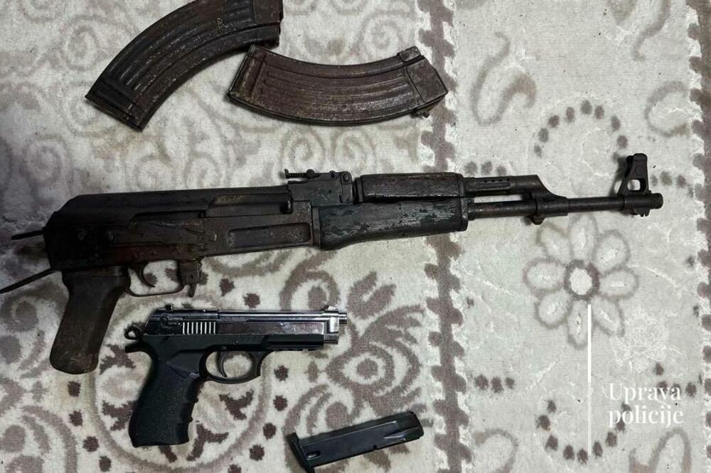 Dio zaplijenjenog oružja, Foto: Uprava policije