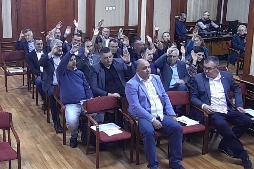 Biće para: Sa sjednice lokalnog parlamenta, Foto: Goran Malidžan