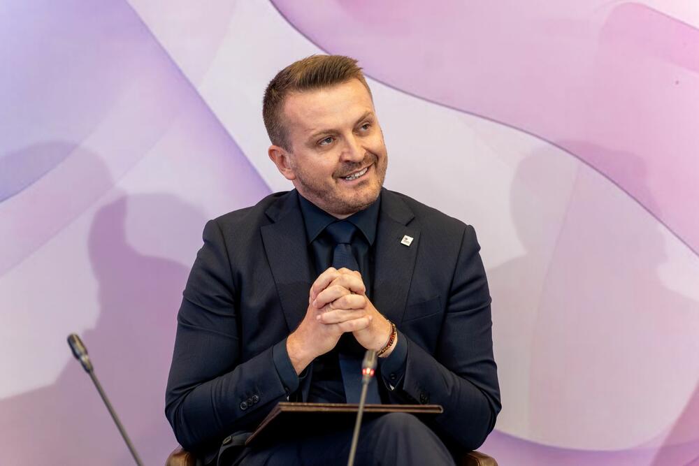 <p>"Naša je odgovornost da rodne principe ugradimo u sve aspekte upravljanja, dok istovremeno gradimo budućnost u kojoj će jednakost biti stvarnost za sve", istakla je Gorčević na događaju  "Rodna ravnopravnost i javna uprava"</p>