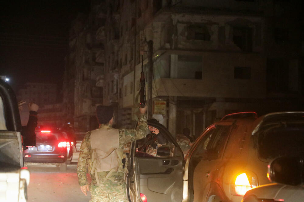 <p>Sirijski pobunjenici saopštili su da su okončali 24-godišnju autoritarnu vladavinu predsjednika Bašara al Asada</p>