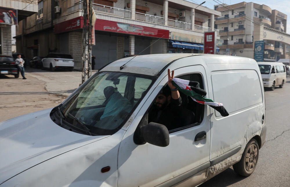 <p>Sirijski pobunjenici saopštili su da su okončali 24-godišnju autoritarnu vladavinu predsjednika Bašara al Asada</p>