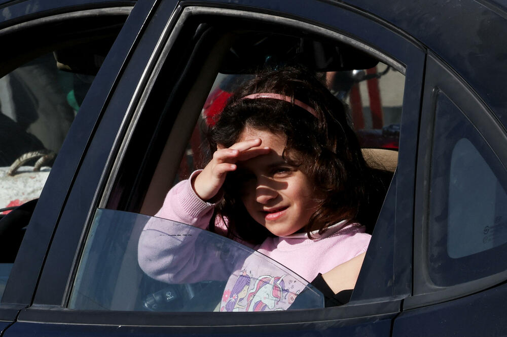 <p>Sirijski pobunjenici saopštili su da su okončali 24-godišnju autoritarnu vladavinu predsjednika Bašara al Asada</p>