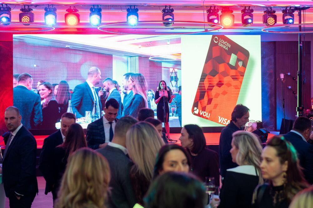 <p><strong>U novu godinu sa Vrh karticom</strong></p>