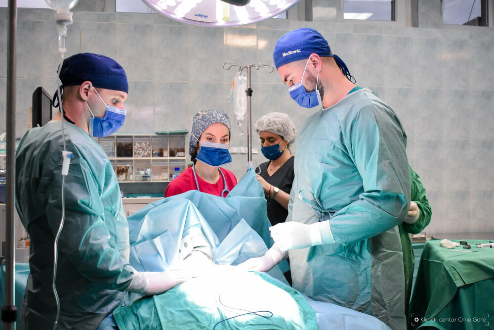 <p>"Uvođenejm ove metode dodatno smo unaprijedili kvalitet života onkoloških pacijenta kao i ishode njihovog liječenja", kazali su iz KCCG</p>