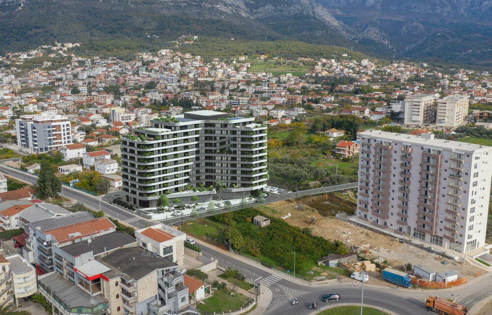 <p><em>Bar privlači kupce koji se svakodnevno interesuju za brojne detalje o kompleksu i samom konceptu</em></p>