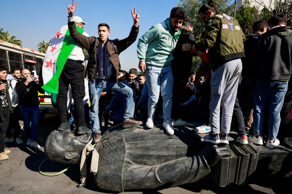 Sirijski demonstranti, Foto: REUTERS