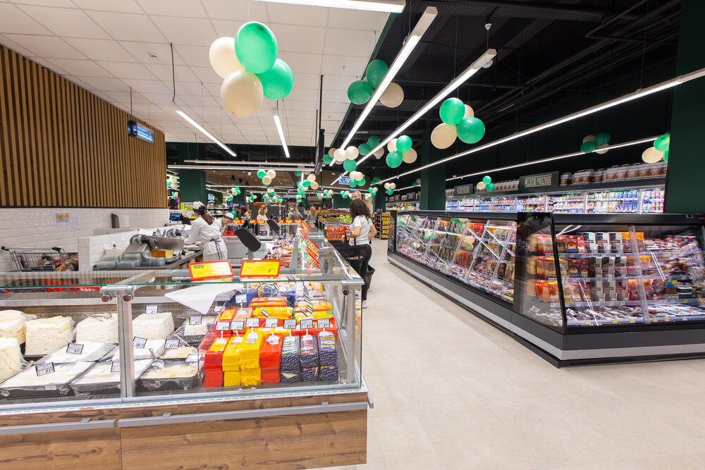 <p><strong>Praktičan spoj kupovine i gastronomije</strong></p>