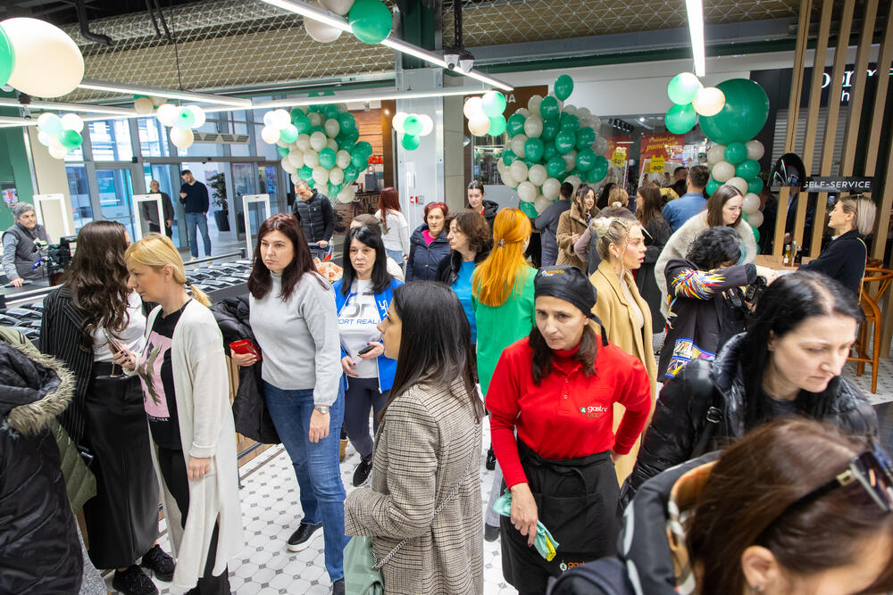 <p><strong>Praktičan spoj kupovine i gastronomije</strong></p>