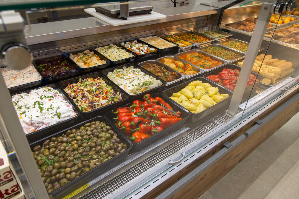 <p><strong>Praktičan spoj kupovine i gastronomije</strong></p>