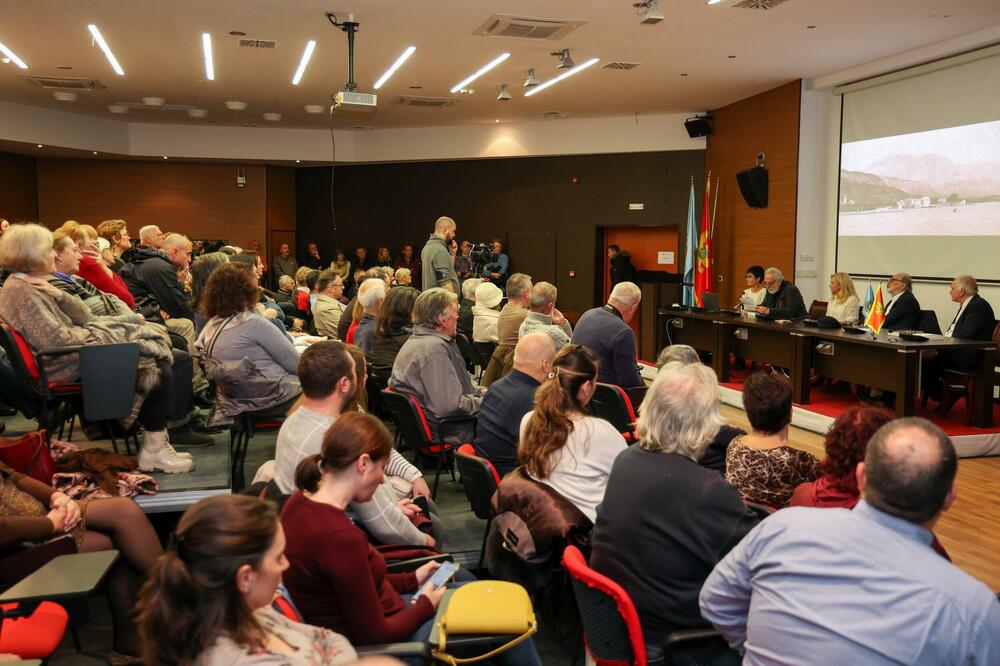 Sa promocije u Tivtu, Foto: Siniša Luković