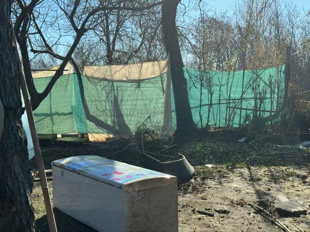 <p>Počela akcija Komunalne policije i inspekcije na obalama Bojane</p>