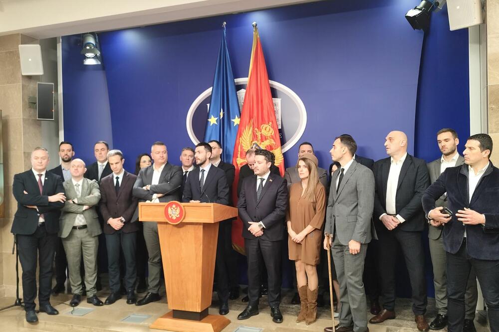 Sa jučerašnje pres konferencije opozicije u parlamentu, Foto: Aljoša Turović