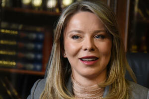 Za plate čelnih ljudi CBCG mjesečno oko 28.000, za bruto zarade...