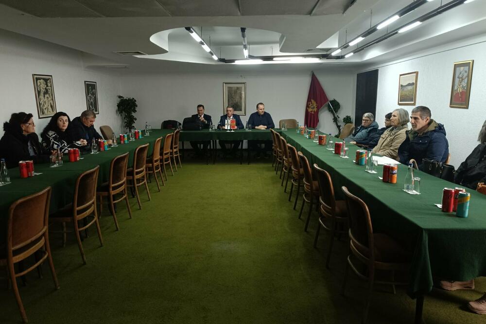 Među tačkama bile i izmjena adrese i Statuta: Skupština akcionara, Foto: Privatna arhiva