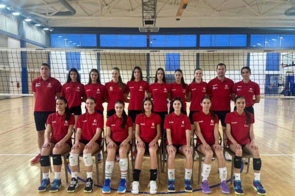 Ženska pionirska odbojkaška reprezentacija Crne Gore, Foto: OSCG